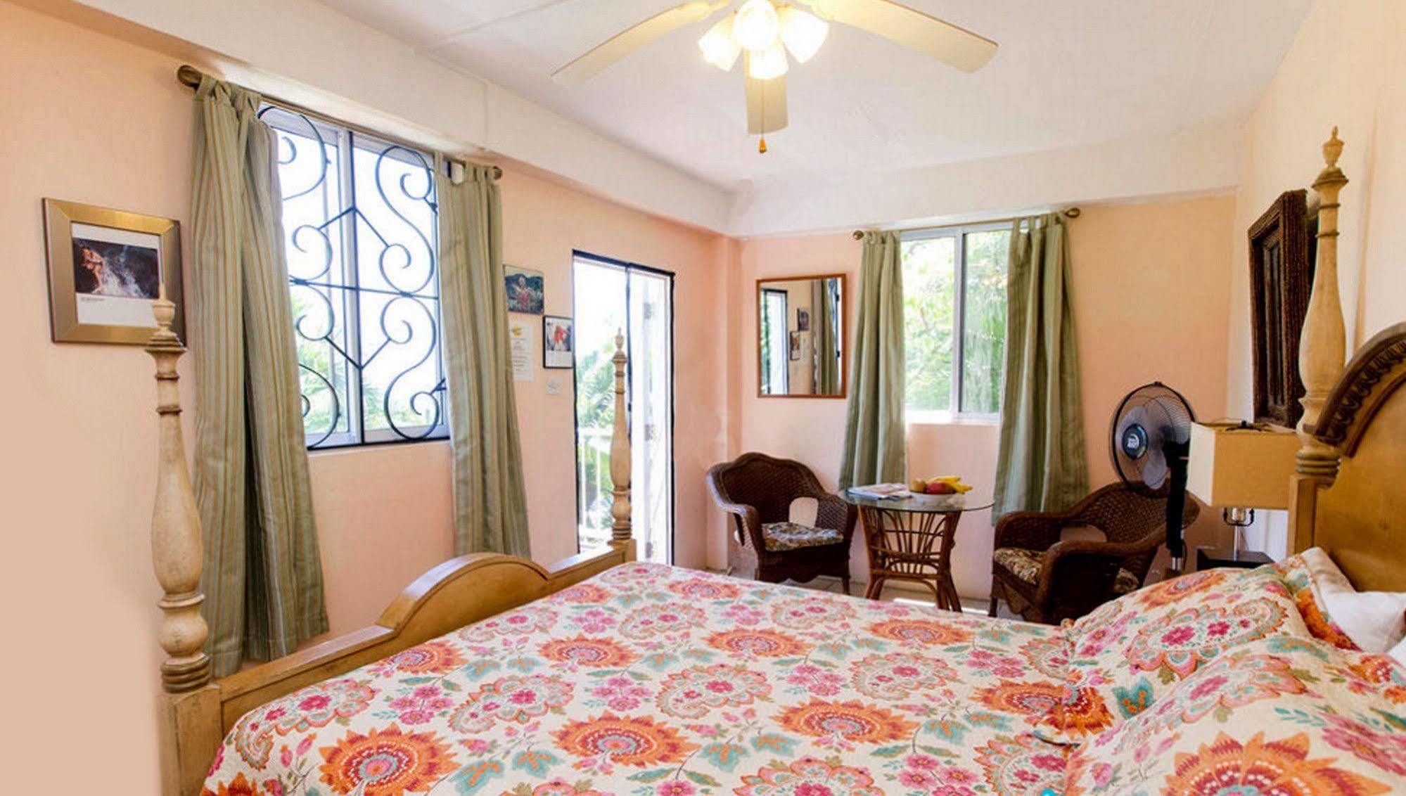 Bed and Breakfast Nature'S Paradise Marigot-Bucht Exterior foto